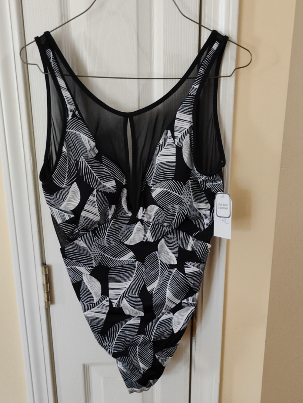 Time and Tru Black and White Leaf-Print One-Piece Swimsuit